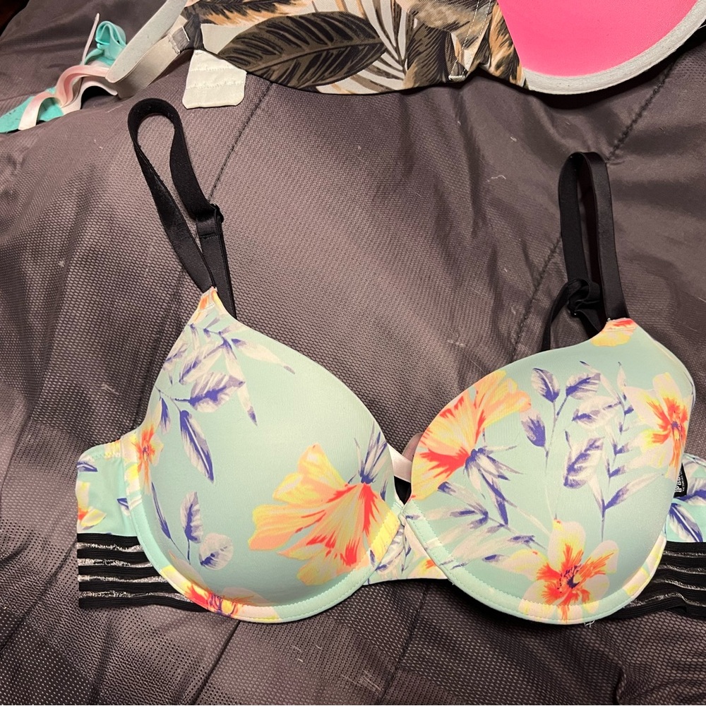 Bra barely ever warn it was very itchy